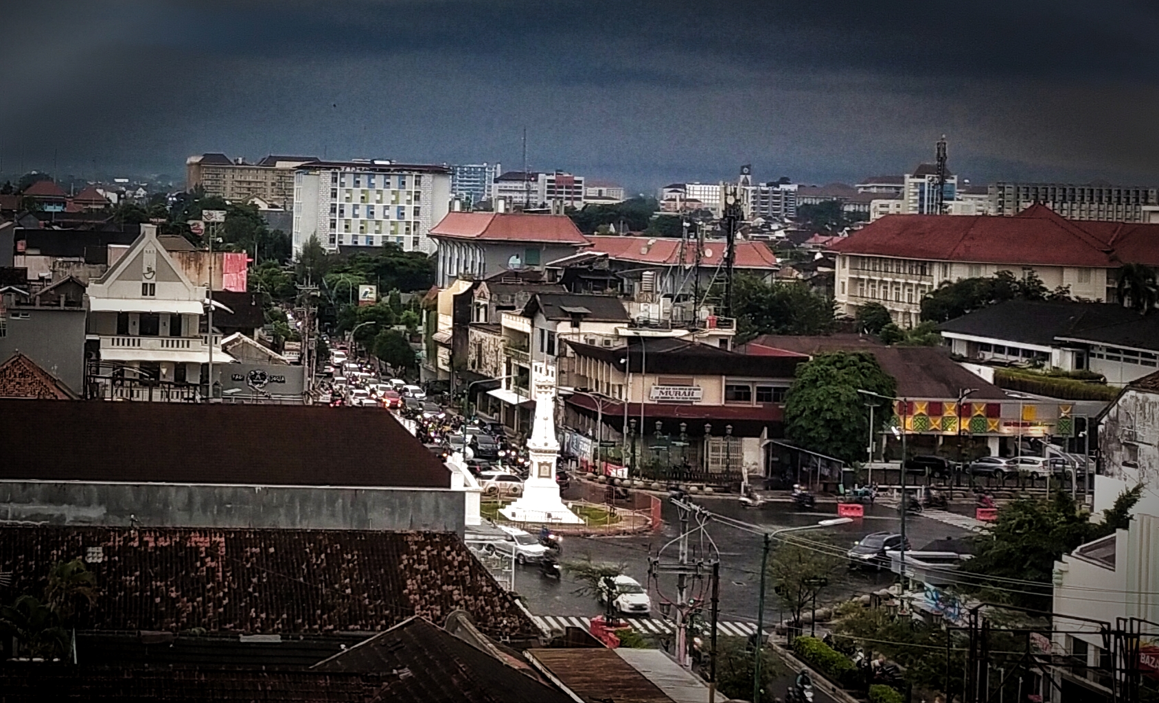 Foto: Tugu Pal Putih (Warkasa1919/Eskaber.com)