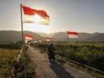 (Bendera Merah Putih di Dusun Pejaten, Jatisarono, Nanggulan, Kulonprogo, DIY, Jumat (11/8/2023). Foto: Antara Foto/Hendra Nurdiyansyah)